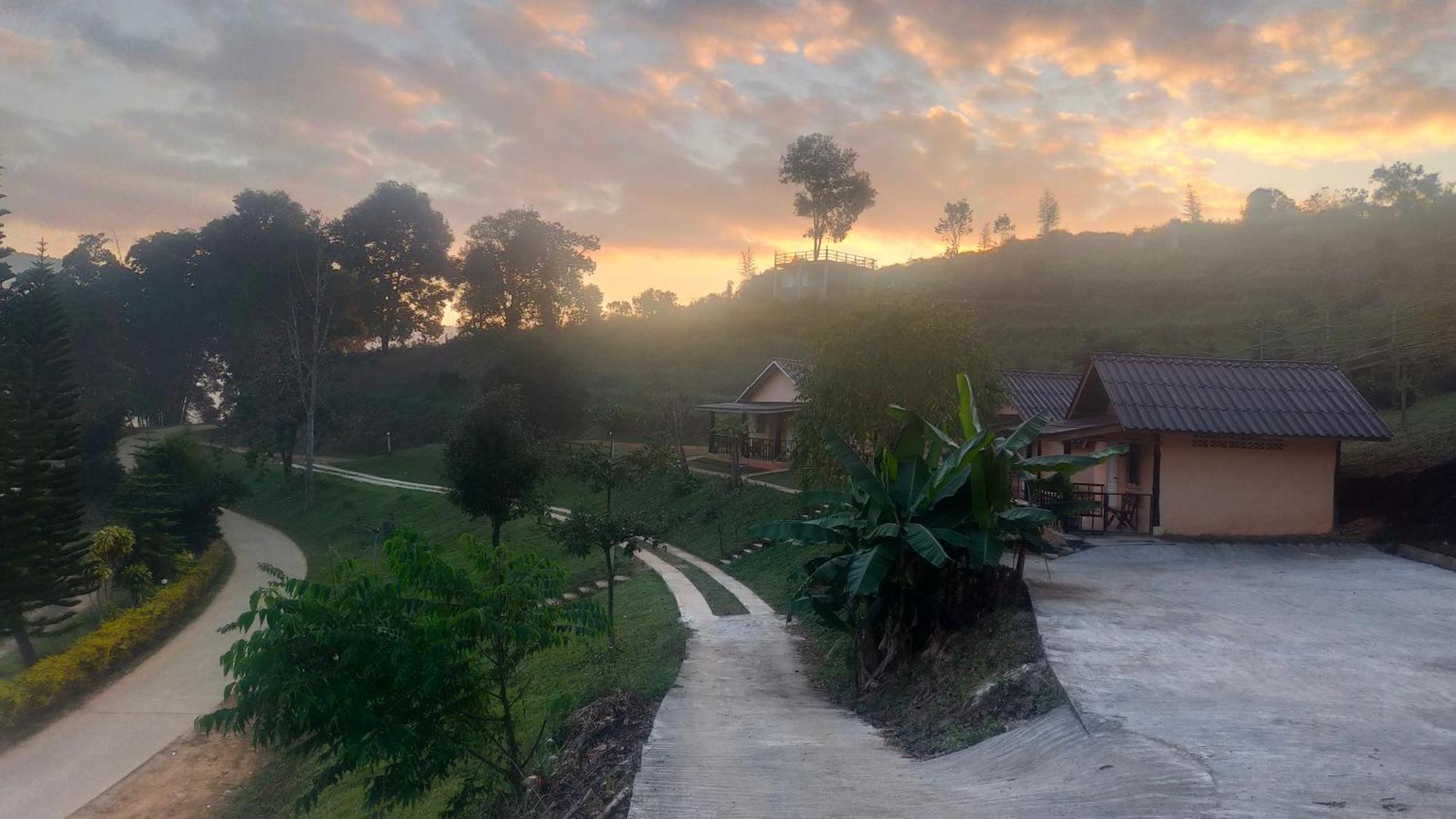 Mong Homestay Resort Pang Ung Exteriör bild